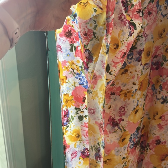 Buddy Love Floral Tunic Top - Picture 6 of 6